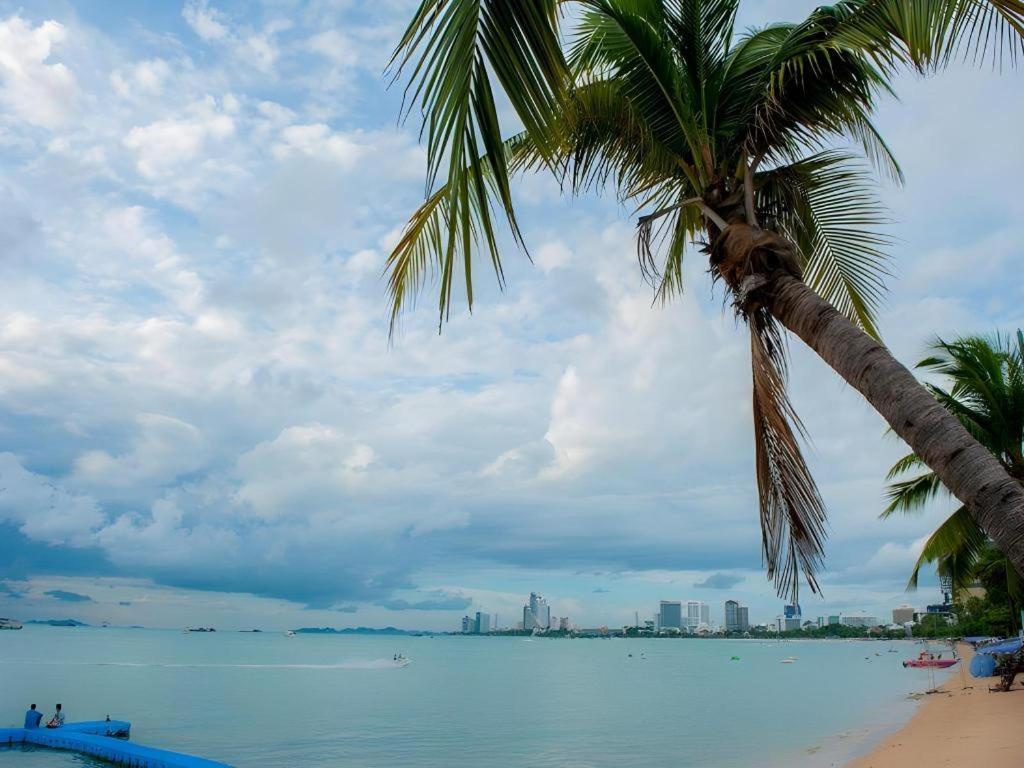 Lido Beach Hotel Pattaya Esterno foto