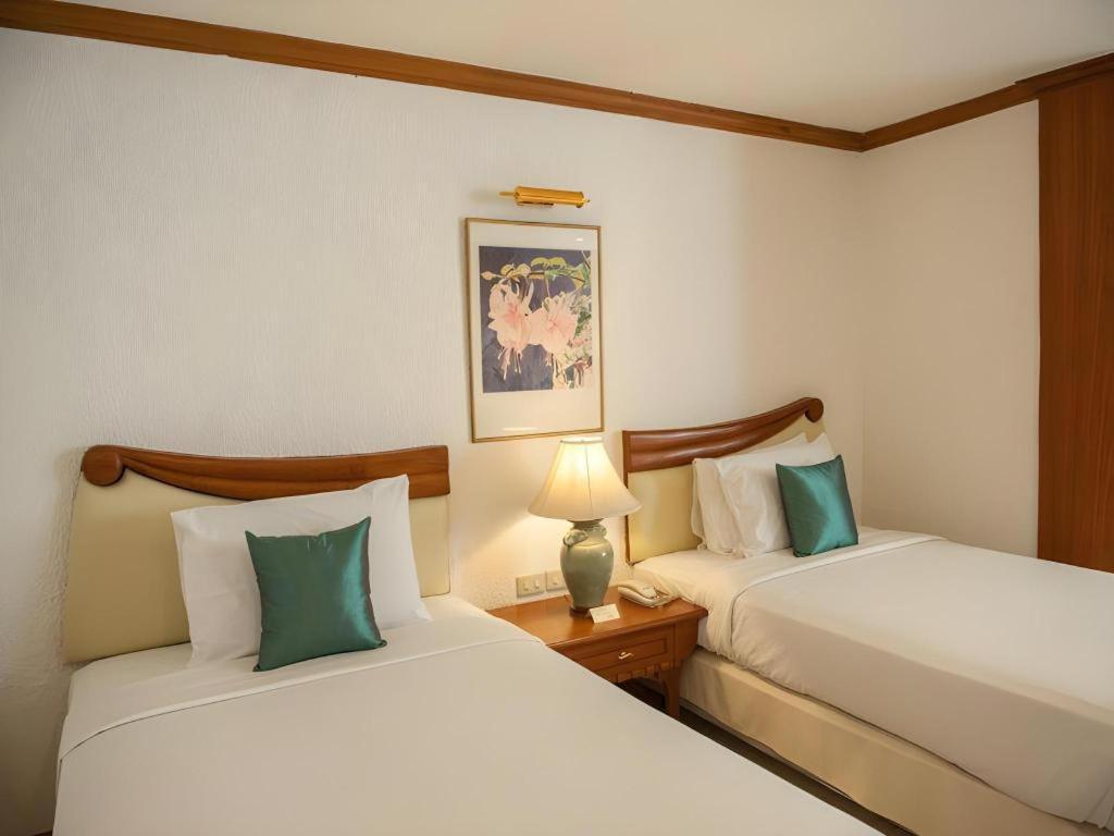 Lido Beach Hotel Pattaya Esterno foto