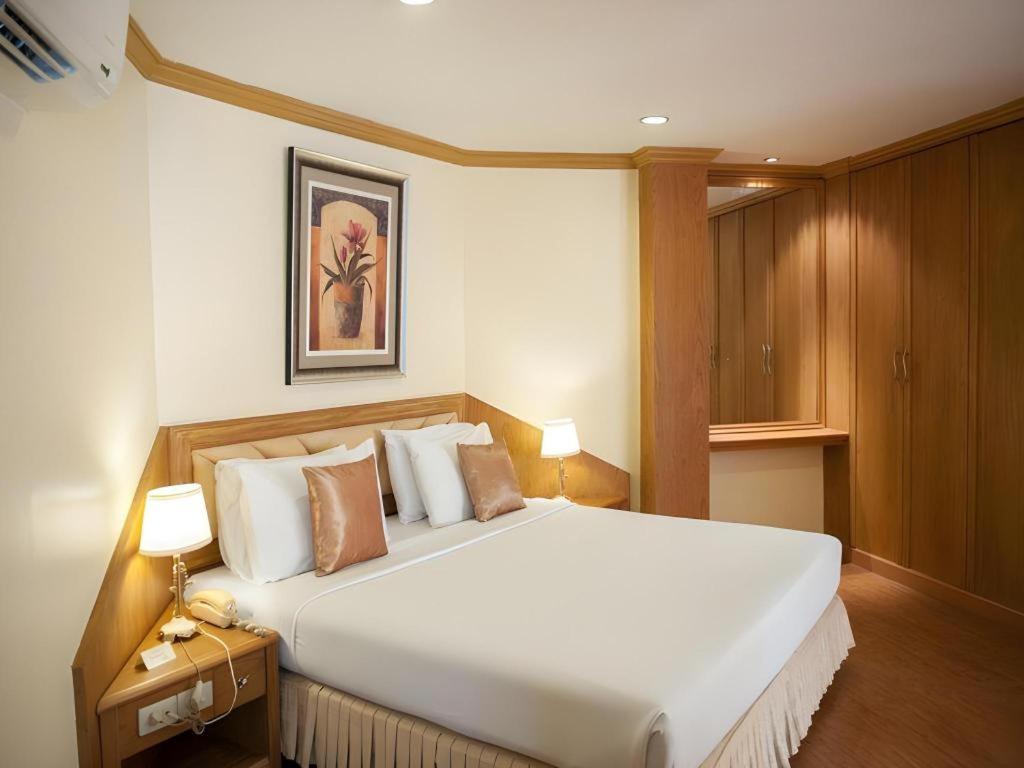 Lido Beach Hotel Pattaya Esterno foto