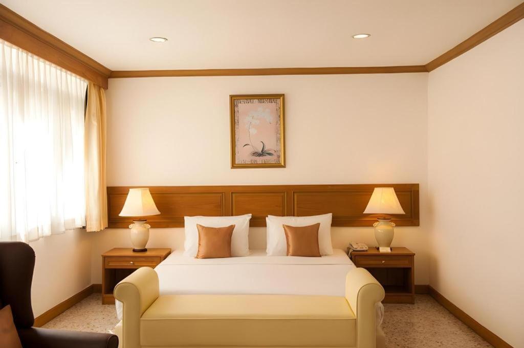 Lido Beach Hotel Pattaya Esterno foto
